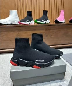 BALENCIAGA-SPEED-2.0-RECYCLED-KNIT-SNEAKER-BB186-1