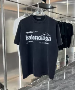 Balenciaga T-shirt - BBS118