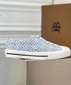 BURBERRY LOW-TOP SNEAKERS - BBR117