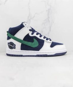 NIKE DUNK HIGH SPORTS SPECIALTIES SNEAKER - NK69