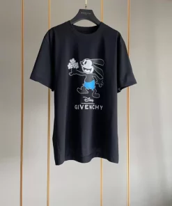 Givenchy T-shirt - GVS73