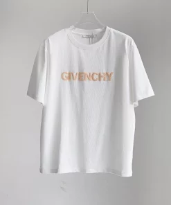 Givenchy T-shirt - GVS74