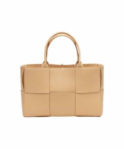 BOTTEGA VENETA WOMEN'S ARCO TOTE IN ALMOND - WBV31