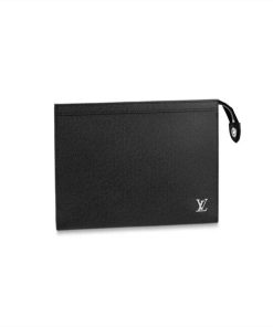 LOUIS VUITTON POCHETTE VOYAGE TAIGA LEATHER M30450