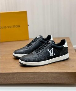 LOUIS VUITTON RIVOLI SNEAKER– LSVT248