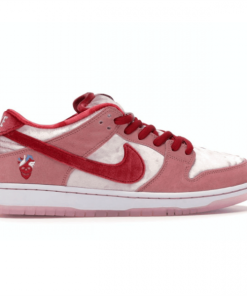 NIKE SB DUNK LOW STRANGELOVE SKATEBOARDS - NK37