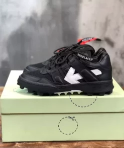 Off-White Mountain Cleats Sneakers - OFF65