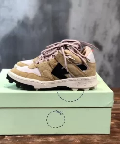 Off-White Mountain Cleats Sneakers - OFF68