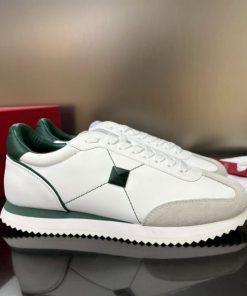 STUD AROUND LOW-TOP CALFSKIN AND NAPPA LEATHER SNEAKER - VLS003