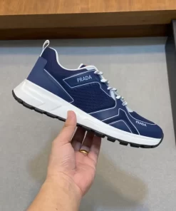 PRADA SNEAKERS - PRD052