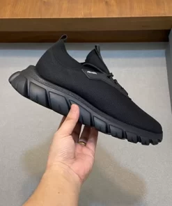 PRADA SNEAKERS - PRD054