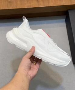 PRADA SNEAKERS - PRD056