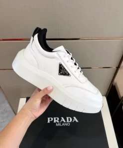 PRADA SNEAKERS - PRD072