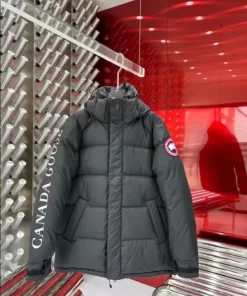 Canada Goose Coats - CG066