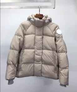 Canada Goose Coats - CG074