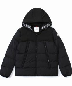 Moncler Coat - MC030