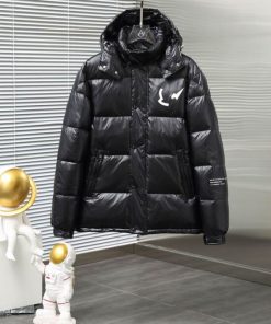 Moncler Coat - MC057