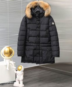 Moncler Coat - MC060