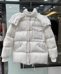 Moncler Coat - MC064