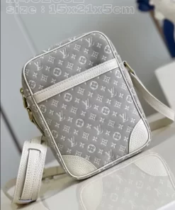 LOUIS VUITTON DANUBE CROSSBODY BAG - WLM602
